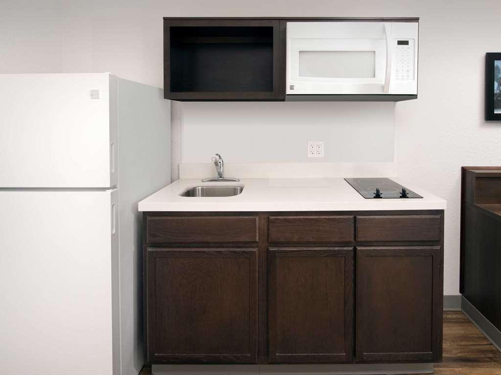 Extended Stay America Select Suites - Charleston - North Charleston - I-526 Стая снимка