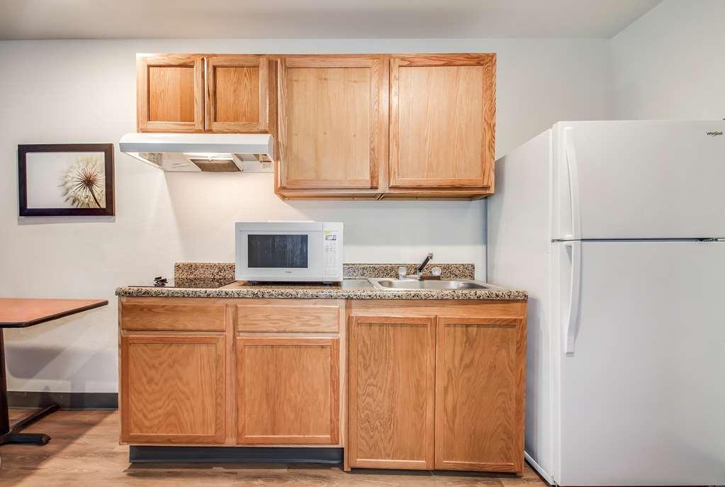 Extended Stay America Select Suites - Charleston - North Charleston - I-526 Стая снимка